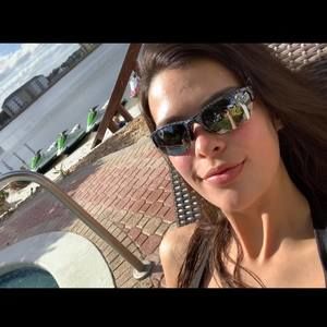 Meet your Posher, Jade